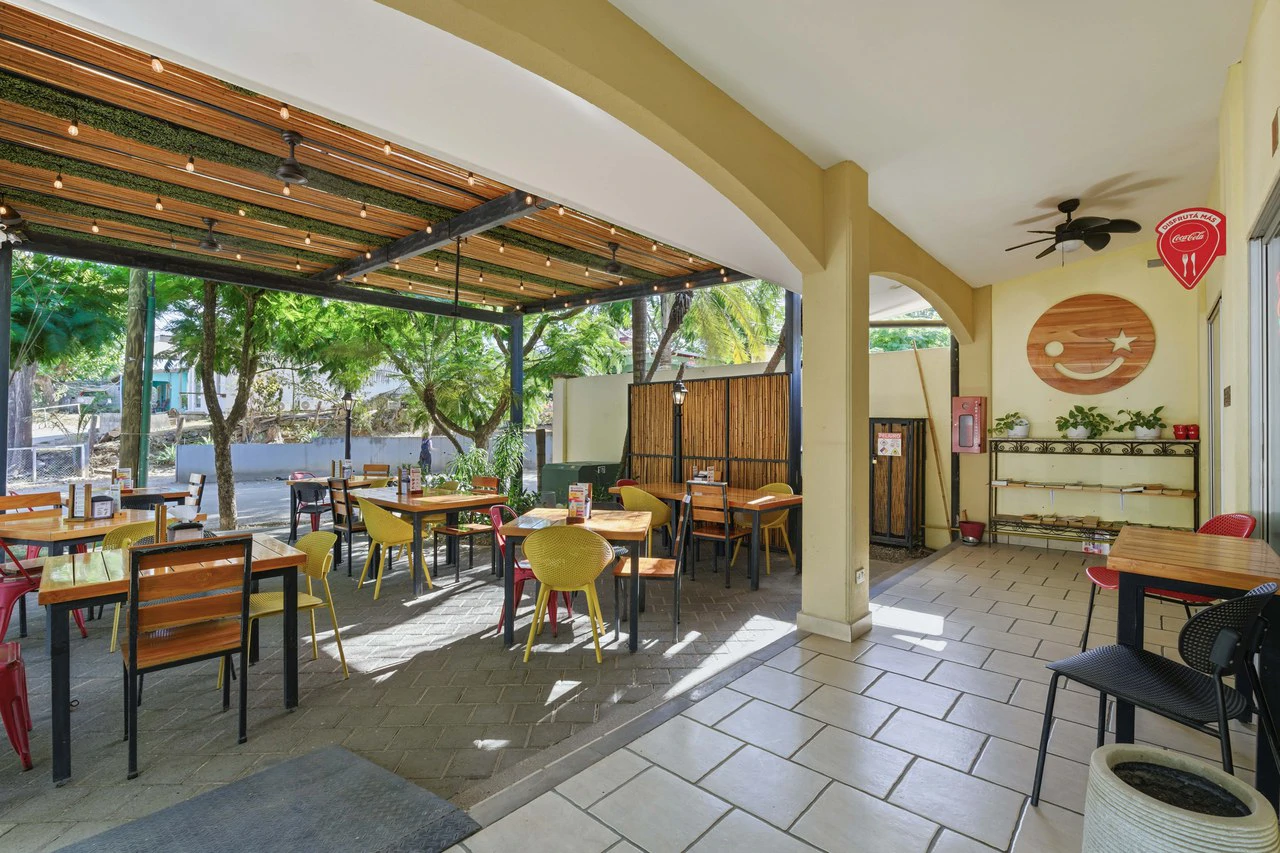 Reparito House: Turnkey Restaurant & Commercial Property for Sale - Gallery image 17