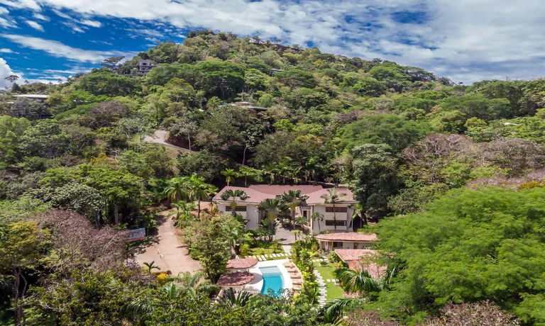 VILLA #1: Live or invest in a property that has it all: the perfect harmony between luxury and nature - Gallery image 2