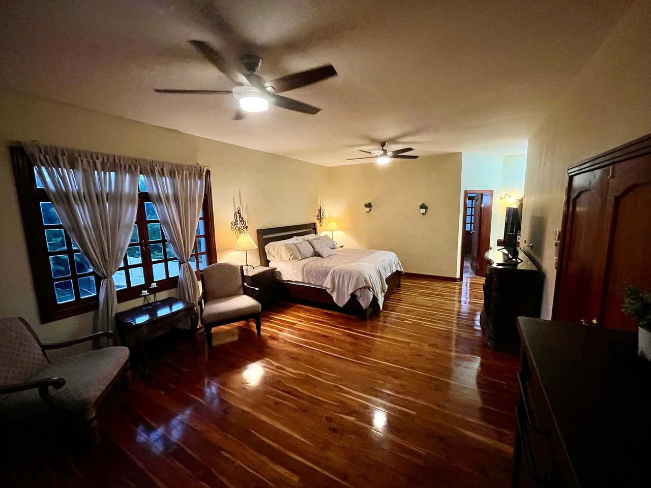 ID 3902:: Breathtaking Mountain View - Home for Sale - Gallery image 41