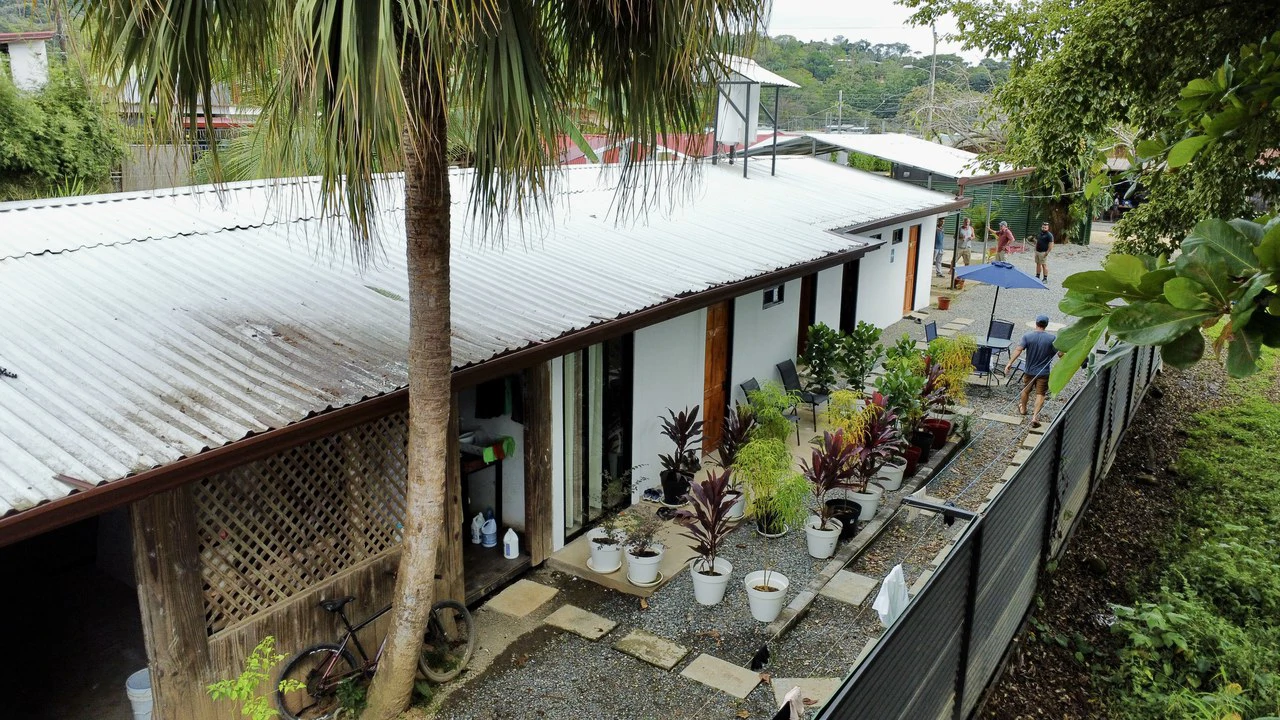 0.11 ACRES – 5 Cabinas Plus Room To Add More In Heart Of Uvita, Walk To Everything!!!! - Gallery image 20