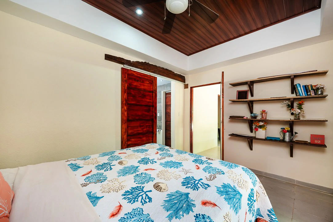 Casa Venturini: Charming Single-Family Home with Quality Finishes, Private Pool & Expansion Opportunity - Gallery image 17