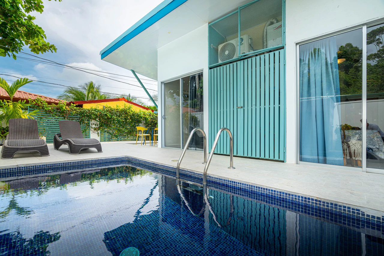 3 Bed Main Home with Two Rental Villas, Walk to Beach in Uvita! Fantastic Location! - Gallery image 34