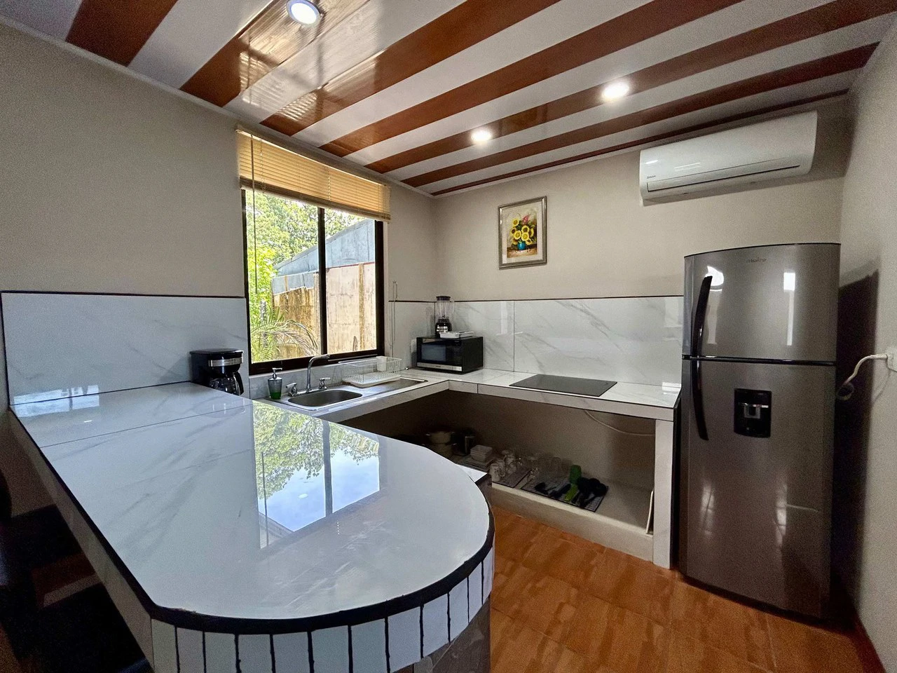 8-Unit Apartment in Bahía, Walking distance to the Beach - Gallery image 19