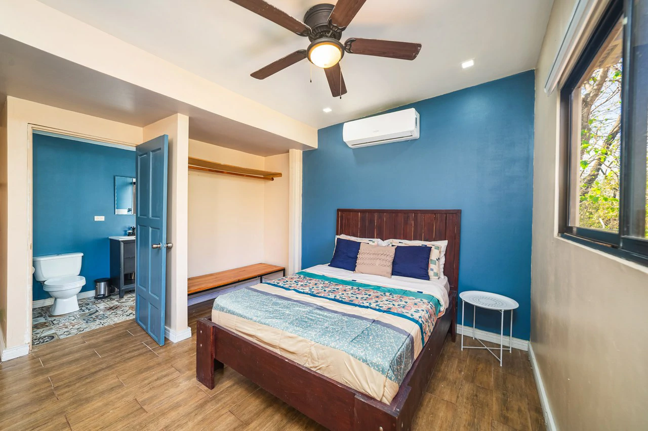 Casa Jungle: Jungle Lot with Container Home 10 min from the beach - Gallery image 19
