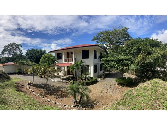 Venta de una hectárea con vivienda principal en Herradura: ¡Your Own Paradise in Herradura, Costa Rica! - Gallery image 6
