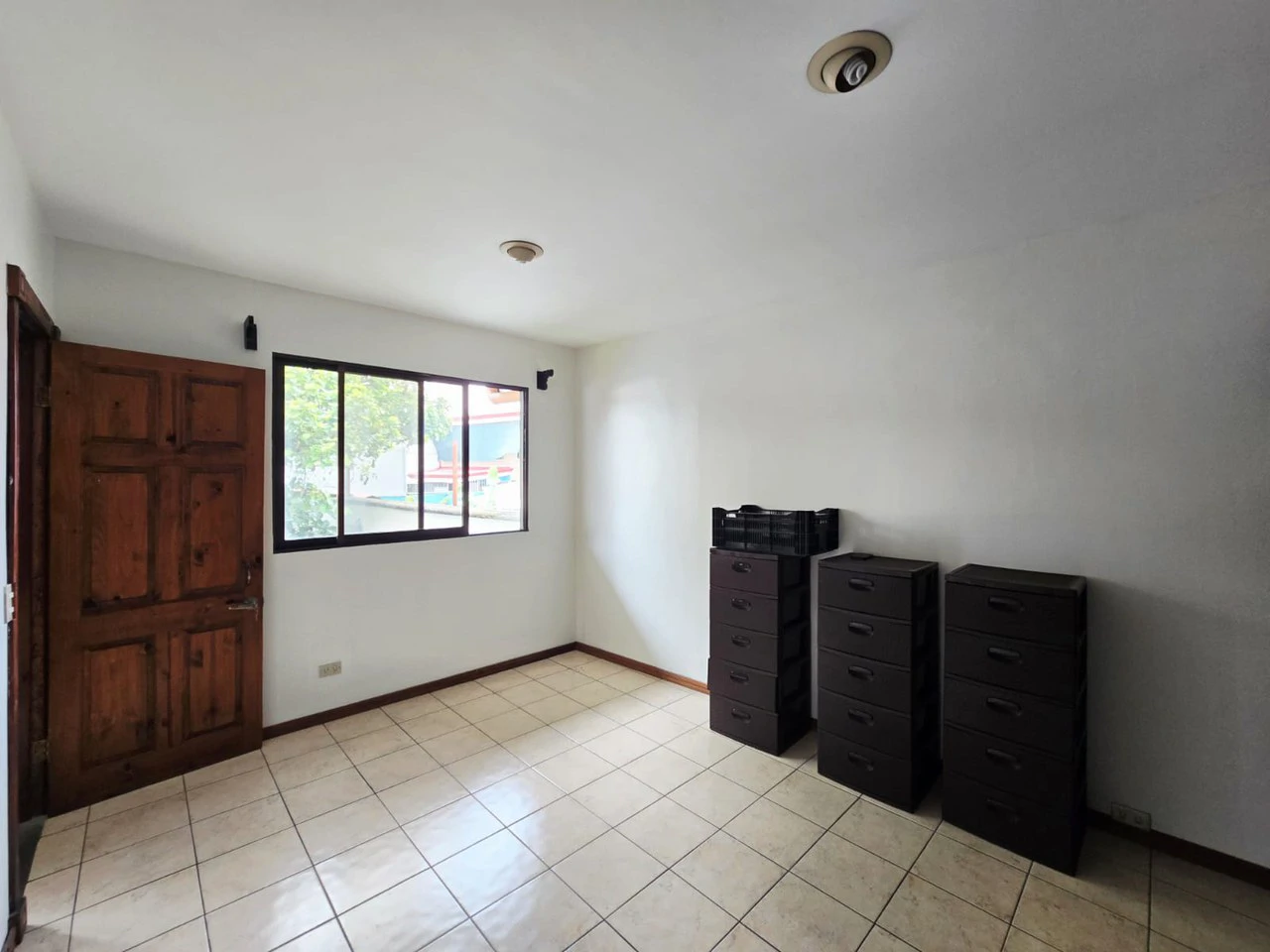 LARGE HOUSE FOR SALE IN MERCEDES NORTE, HEREDIA - Gallery image 38