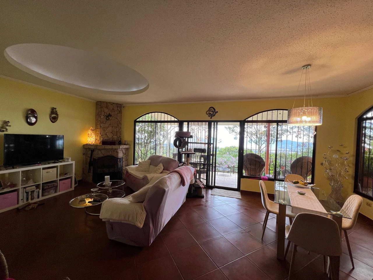 Hillside House with breathtaking Panoramic Valley Views in Santa Bárbara, Heredia: Tranquil Hillside Home - Gallery image 6