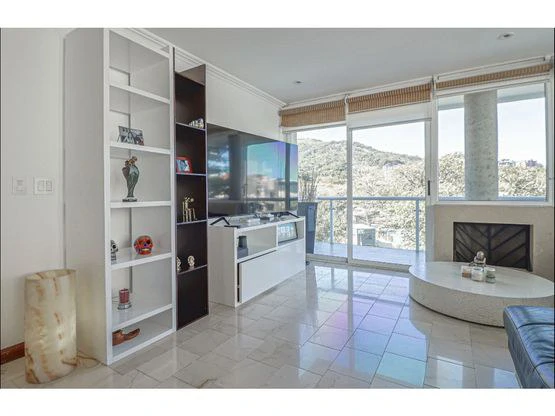 Condominium For Sale in San Rafael - Gallery image 9