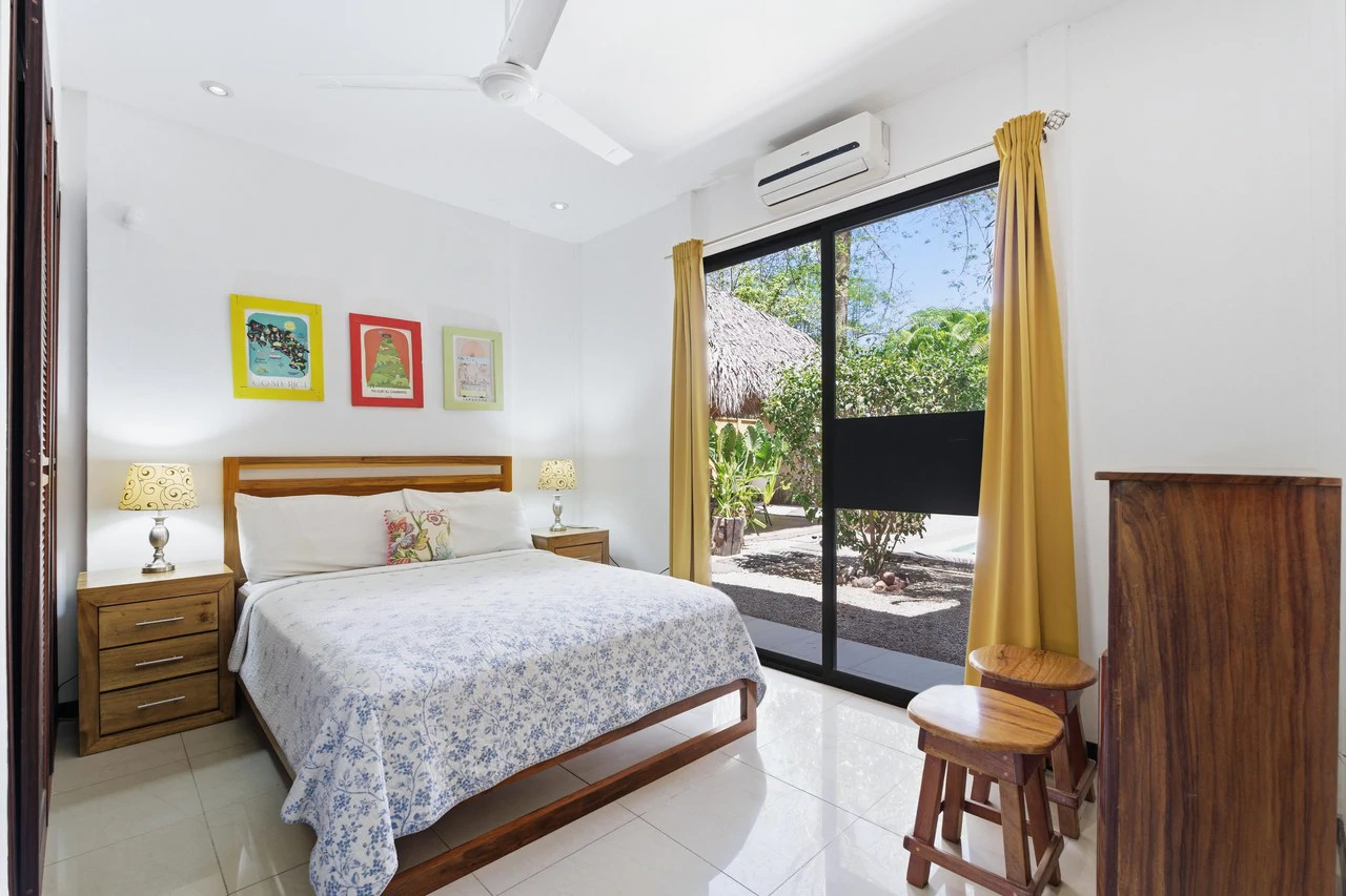 Casa Plumeria: Tropical 4-Bedroom Retreat with Pool Just Steps to Potrero Beach - Gallery image 11
