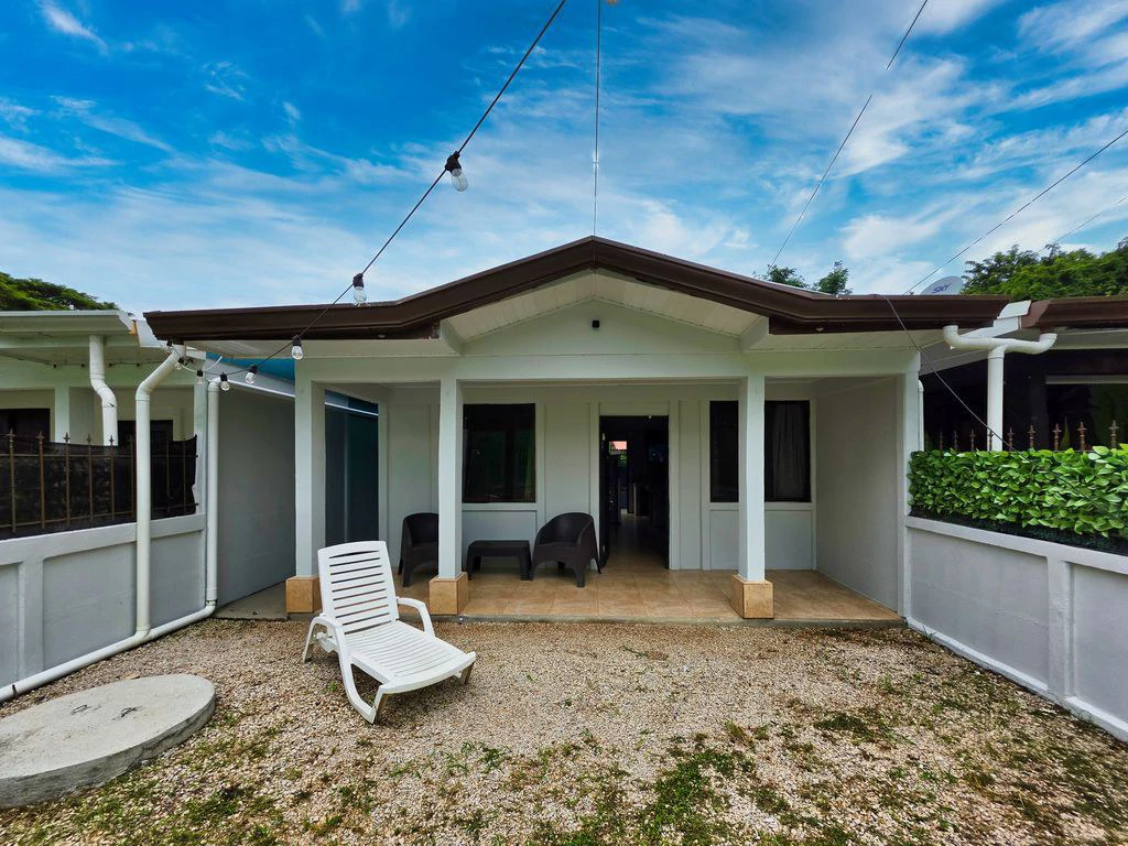 Casa Elo:  Home Close to the Beaches, Combining Local Living with Rental Potential