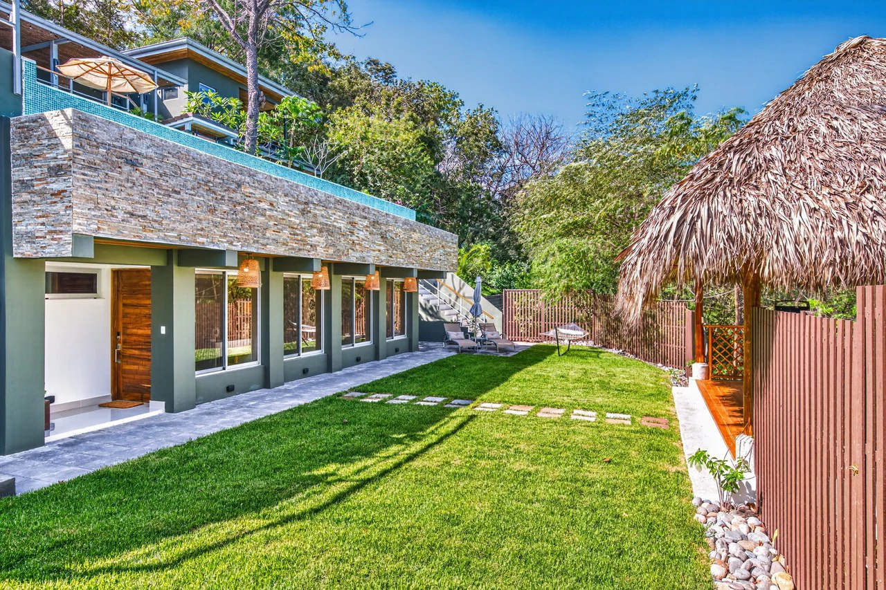 Casa Pochote: Artisan Luxury Villa in Tamarindo | Pool, Jacuzzi & Langosta Beach Club Membership Included - Gallery image 54