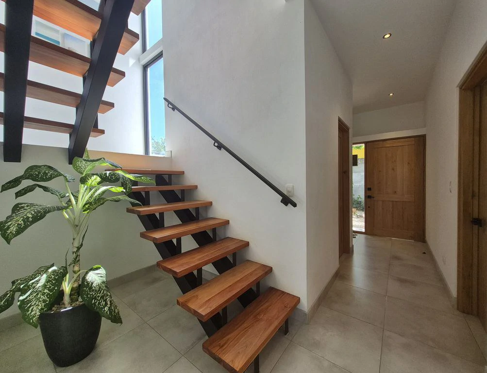 Casa Joya: Turnkey Modern Home with pool – Prime Location & Rental Income - Gallery image 10