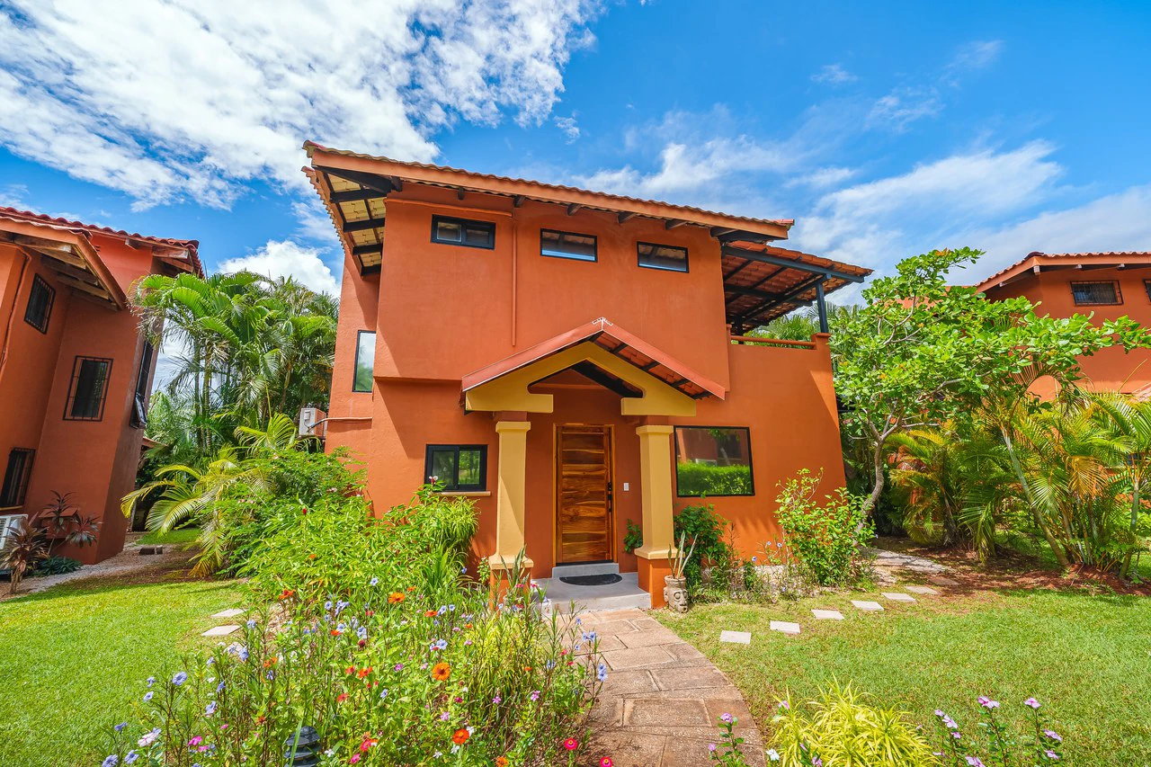 Iguana Villas #2: Perfectly Remodeled 2BR Villa at White Sand Beach - Gallery image 4