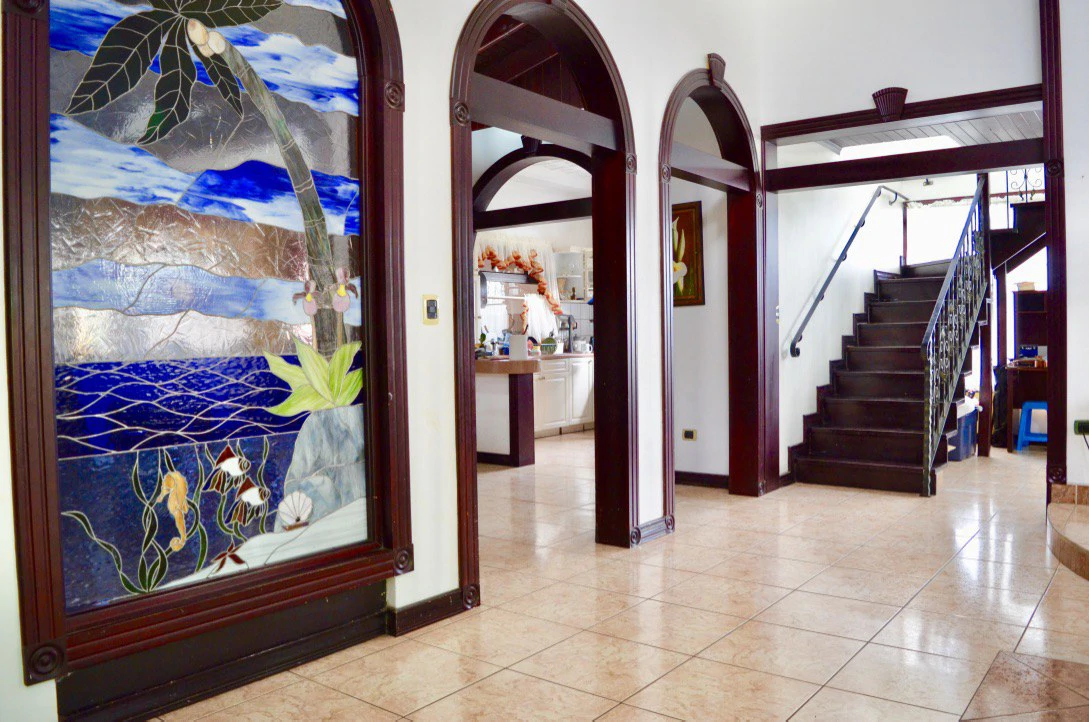 Spectacular 4BR House for sale in San Rafael - Heredia, ideal for a large family, or for those looking for a rental income option! - Gallery image 21