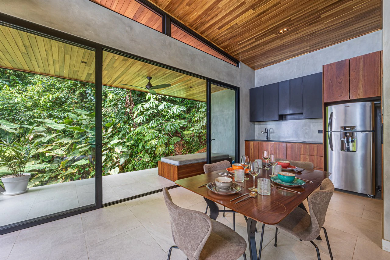 Casa Koules: Architectural 5-Bedroom Oceanview Estate in Prestigious Costa Verde Estates - Gallery image 45