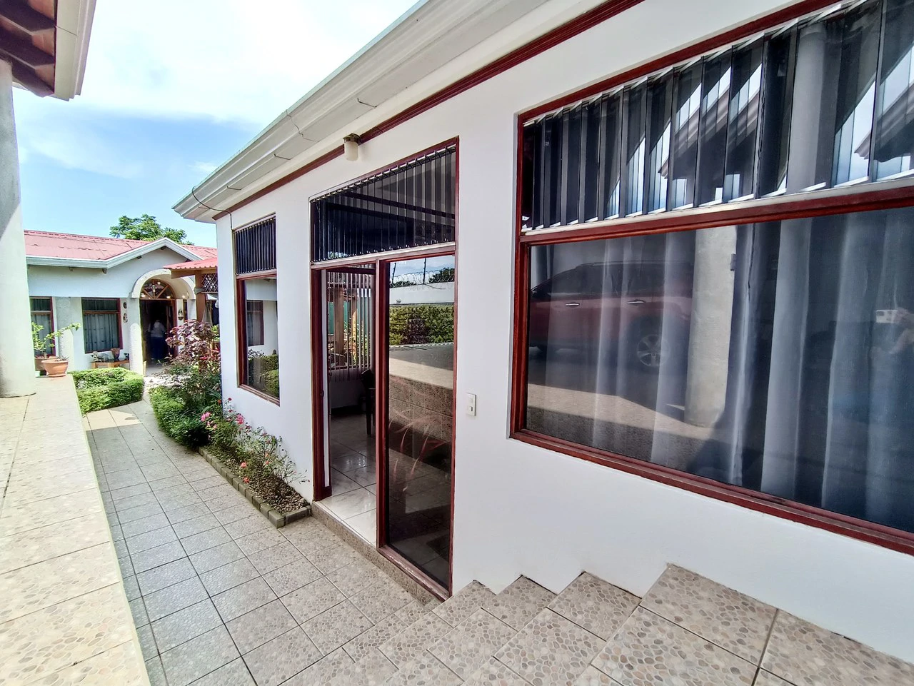Beautiful one story house in San Luis, Santo Domingo, Costa Rica - Gallery image 4
