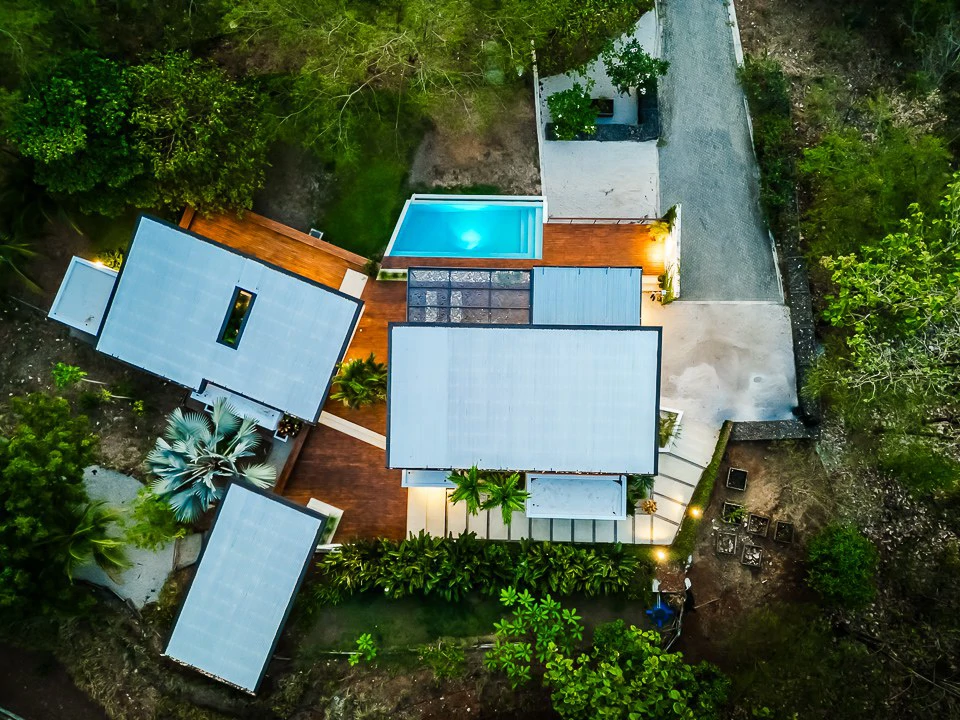 Casa Kalachuchi: Gorgeous Modern Jungle Oasis with Sunset Views in Gated Community - Gallery image 56