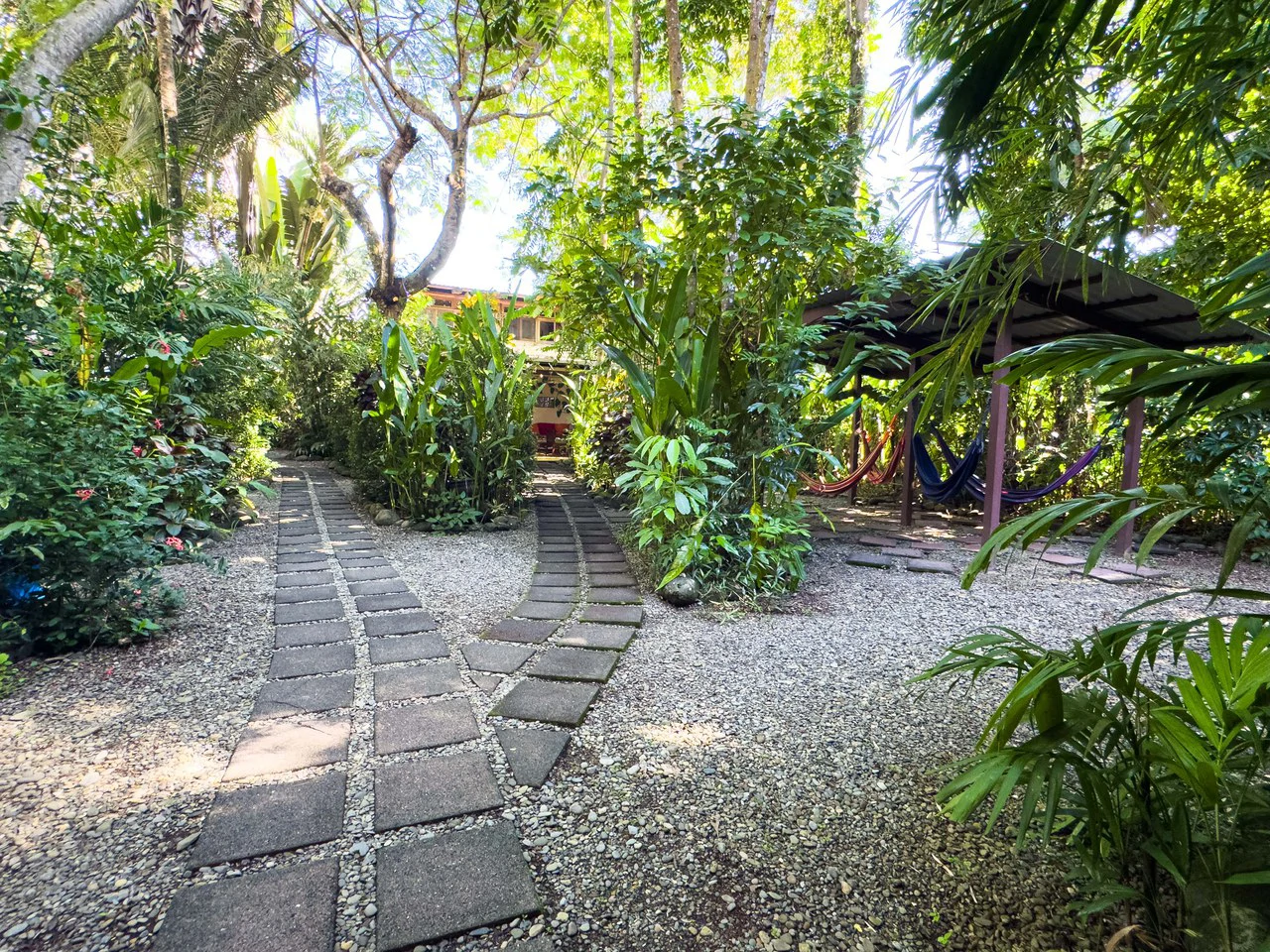 Steps to the beach 14 bedroom Dominical Hotel - Gallery image 27
