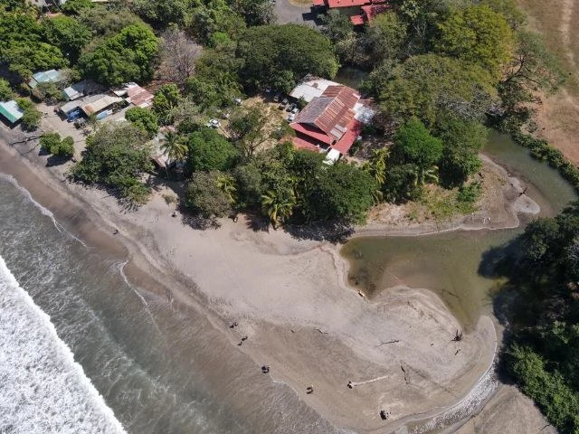 Private titled  Beachfront Property for sale in best prime position,  previously used as a 20-room hotel and camping side, directly in front of the most beautiful Conchal Beach - Gallery image 6
