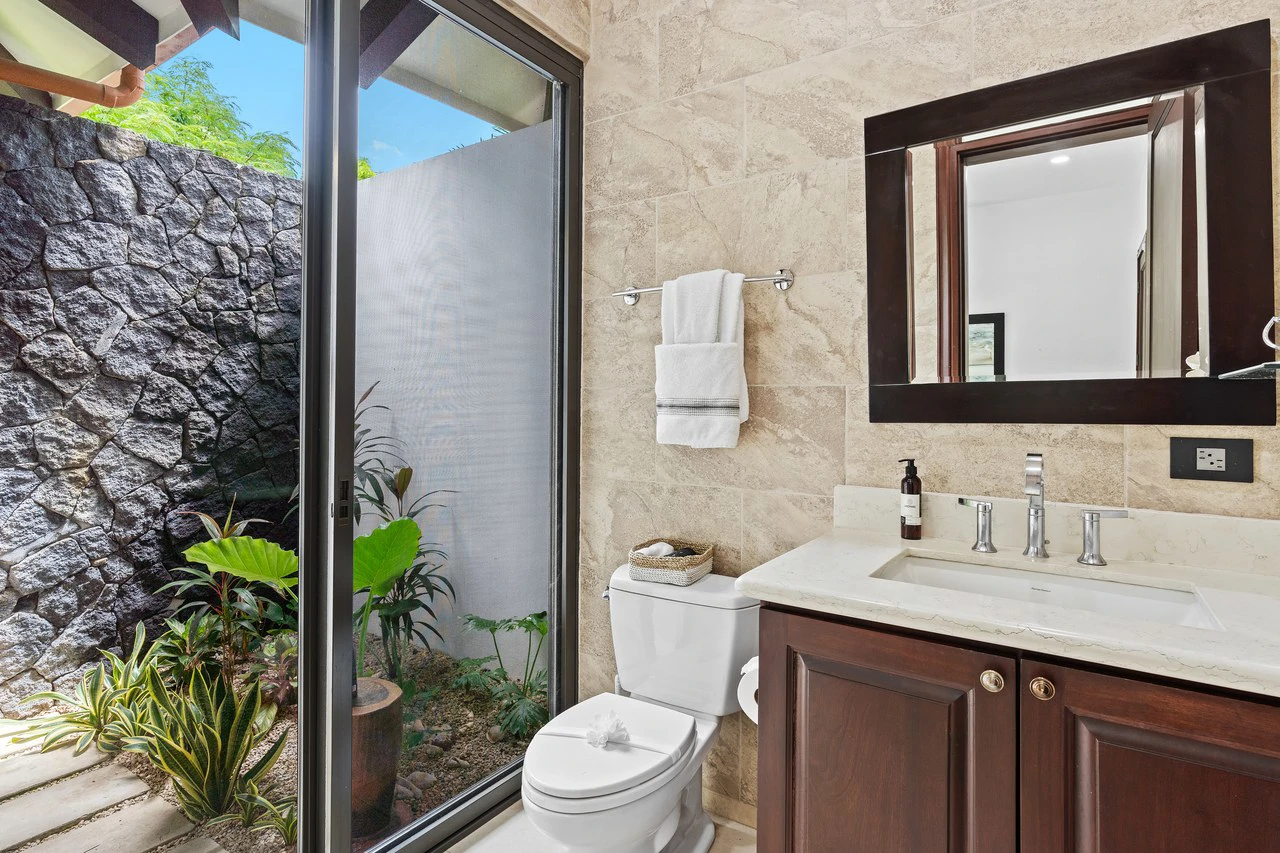Pura Vida House: 6 bedroom 6 Bathroom Rental Juggernaut in Gated Community - Gallery image 19