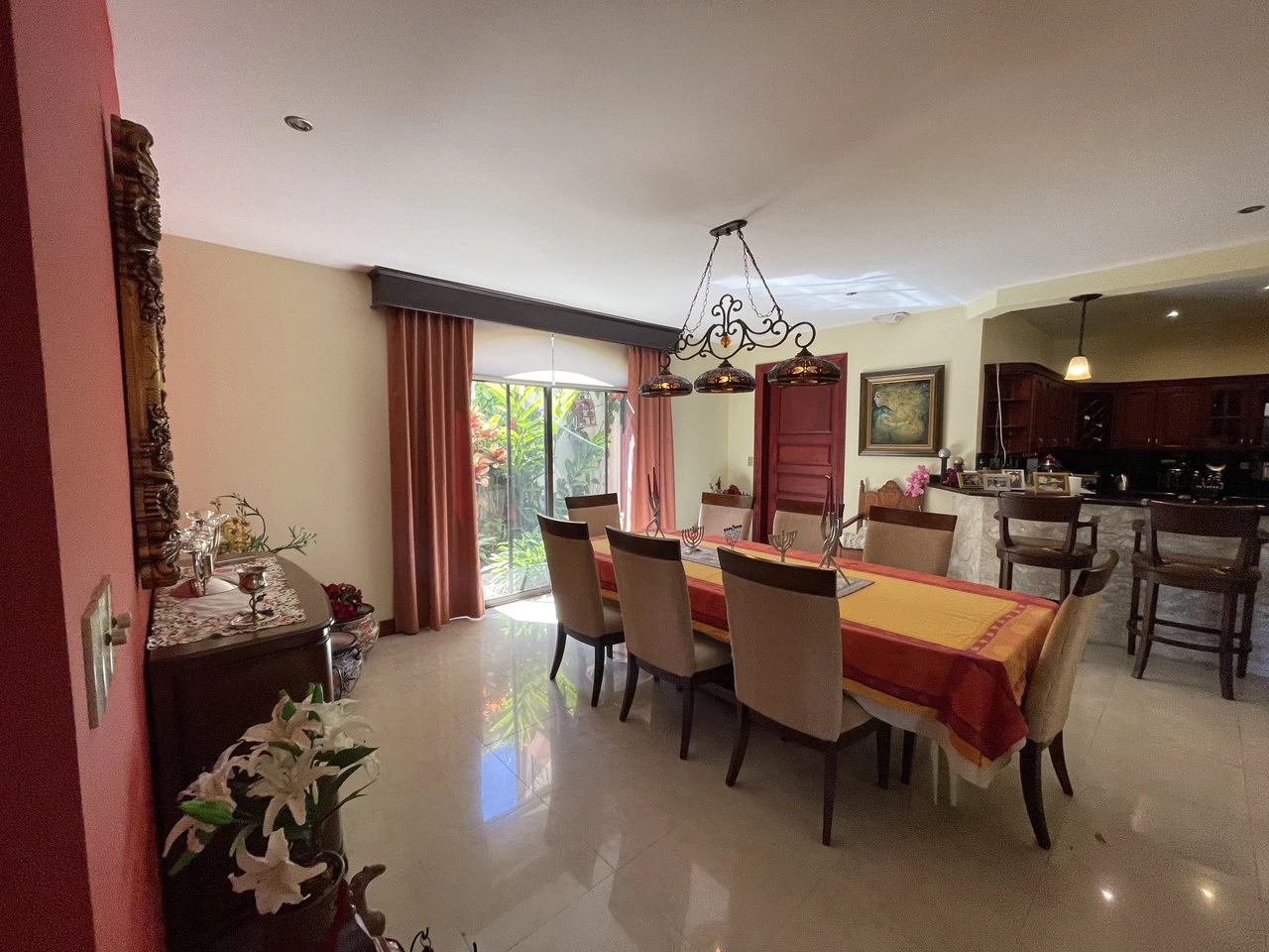 Dona Rosa: House For Sale in Bosques de Doña Rosa - Gallery image 5