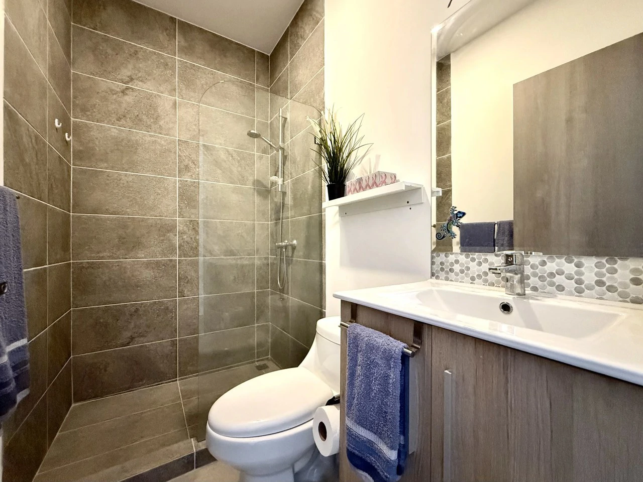 AZUL DEL MAR 6 :$215,000 USD:  with one-of-a-kind location with private beach, security, and amazing amenities!: Luxury resort-style living. Furnished and Financing Available - Gallery image 21