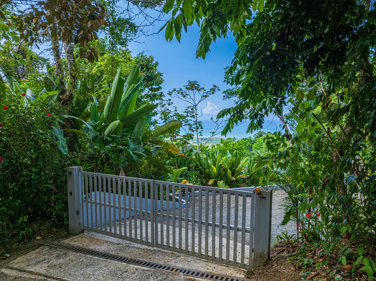 Uvita Ocean and Whale Tail View Modern Home on 3.64 Acres in Exclusive Enclave - Gallery image 3