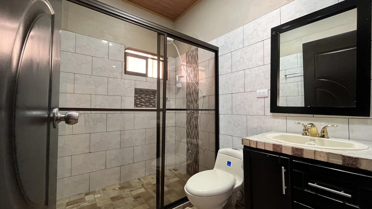 House For Sale in Daniel Flores - photo 14