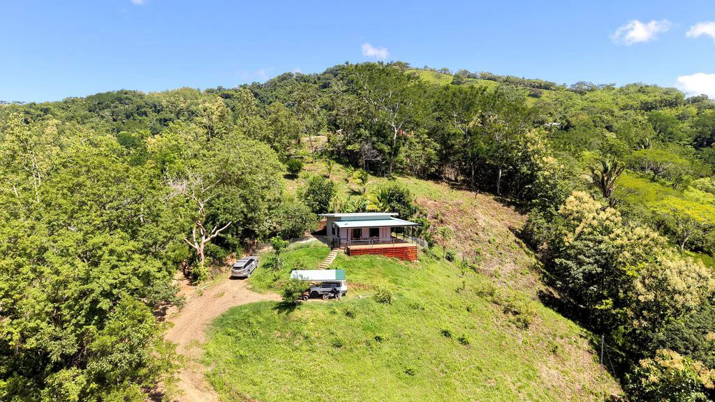Casa Vista Verde: 1-Bedroom Home with Panoramic Mountain Views & Future Development Potential – Cuesta Grande - photo 3