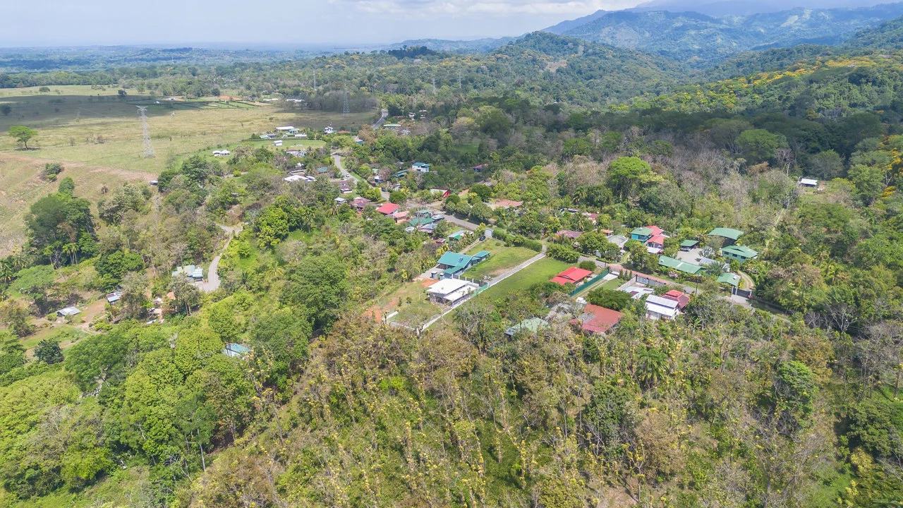 Brand-New Mountain View Home with Pool and Expansion Potential in Villa Nueva, Quepos: House For Sale in Quepos - Gallery image 11