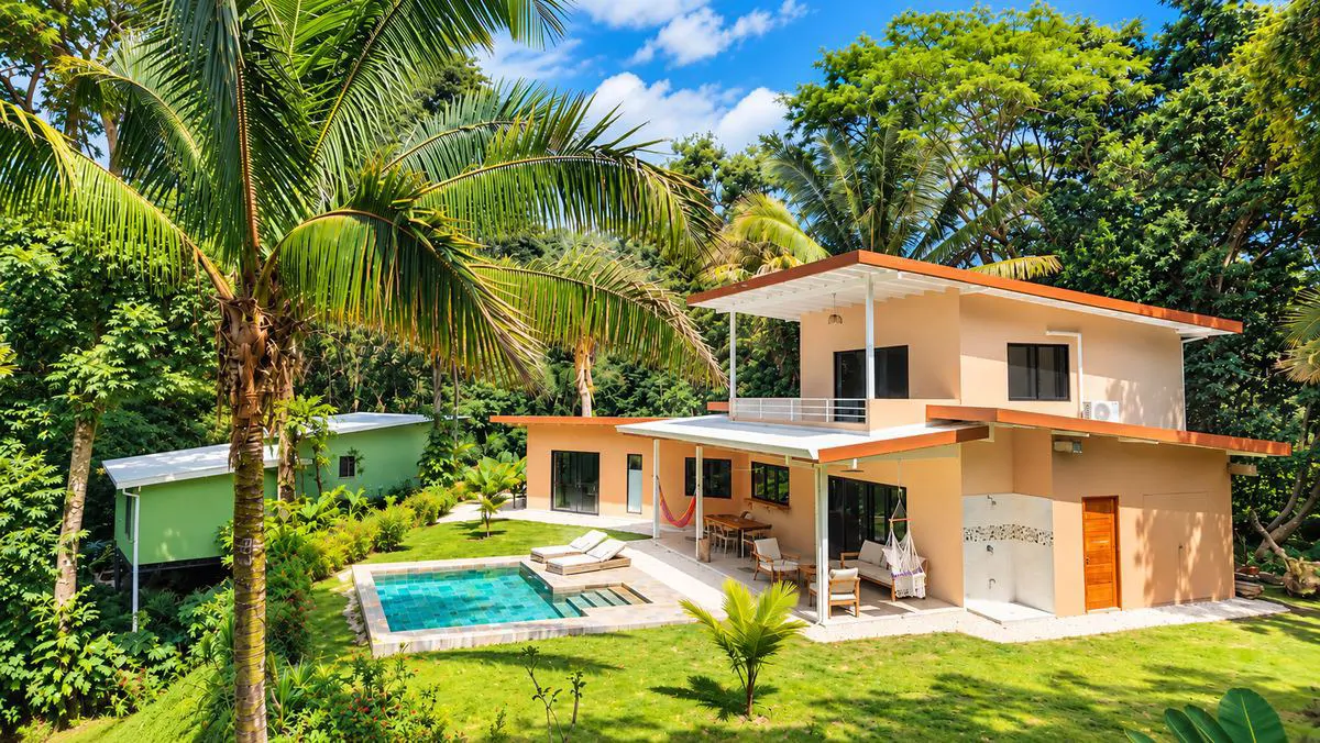 Casa Selva Serena: 3-Bedroom home & Guest Unit | A Rare Tropical Setting Just Minutes from Sámara Beach