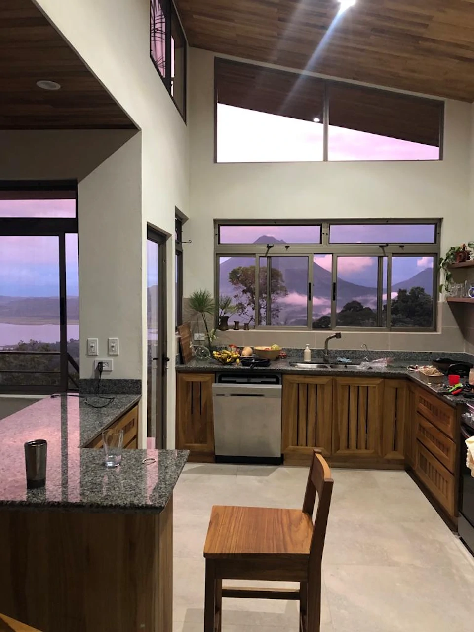 3 bedroom house with swimming pool & 2 Jungle Studios. - Gallery image 3