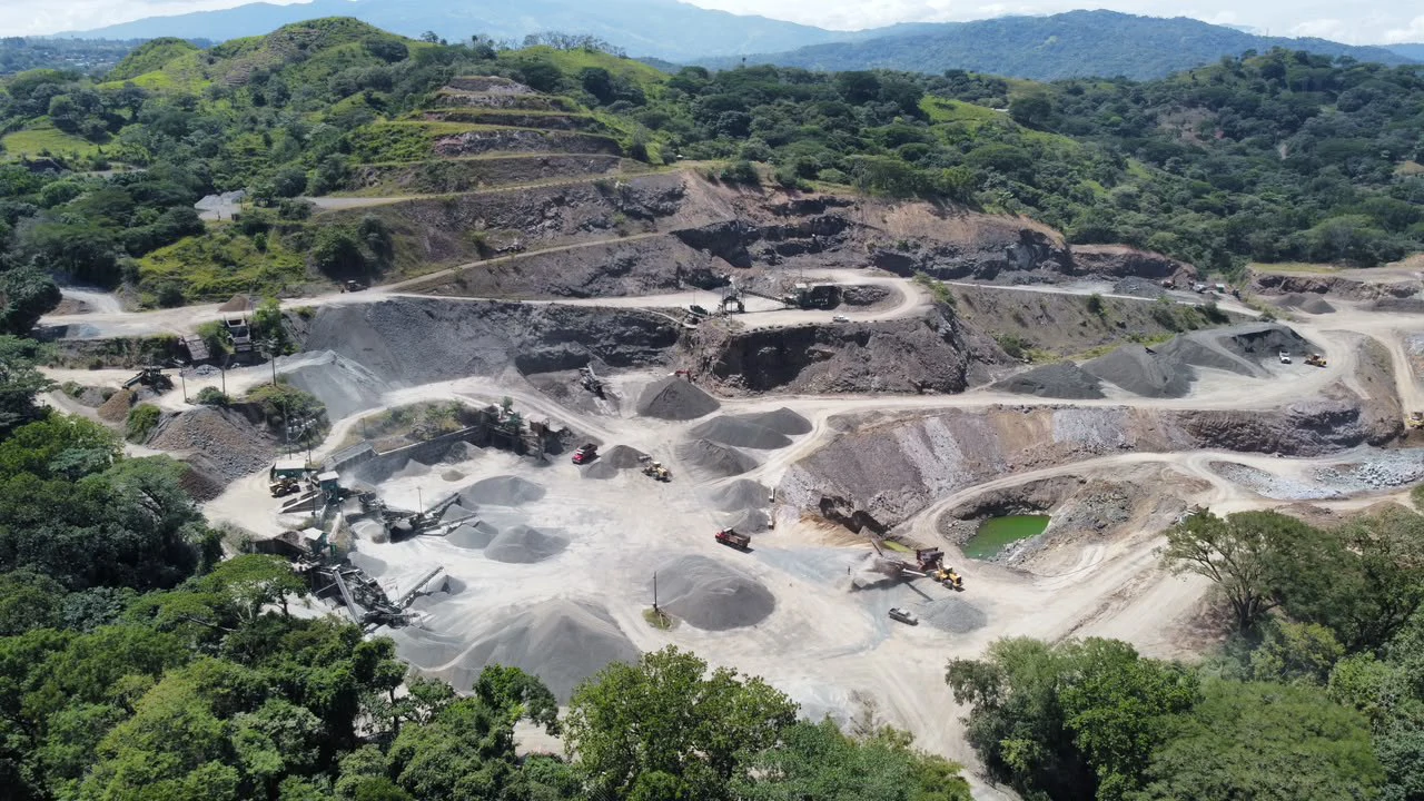Large-Scale Investment: 108 ha. Industrial Rock Quarry & Diversified Investment Property - Gallery image 5