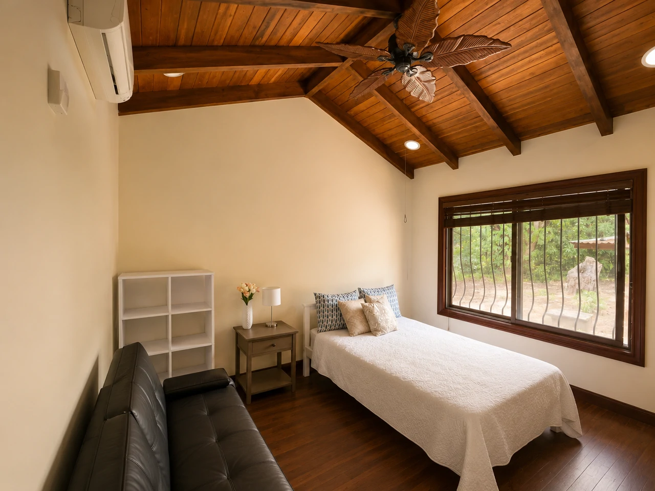 Liberia Luxury Nature Retreat: Exclusive Luxury Estate for Sale in Liberia Guanacaste with Natural Creek and Tourism Potential - Gallery image 17