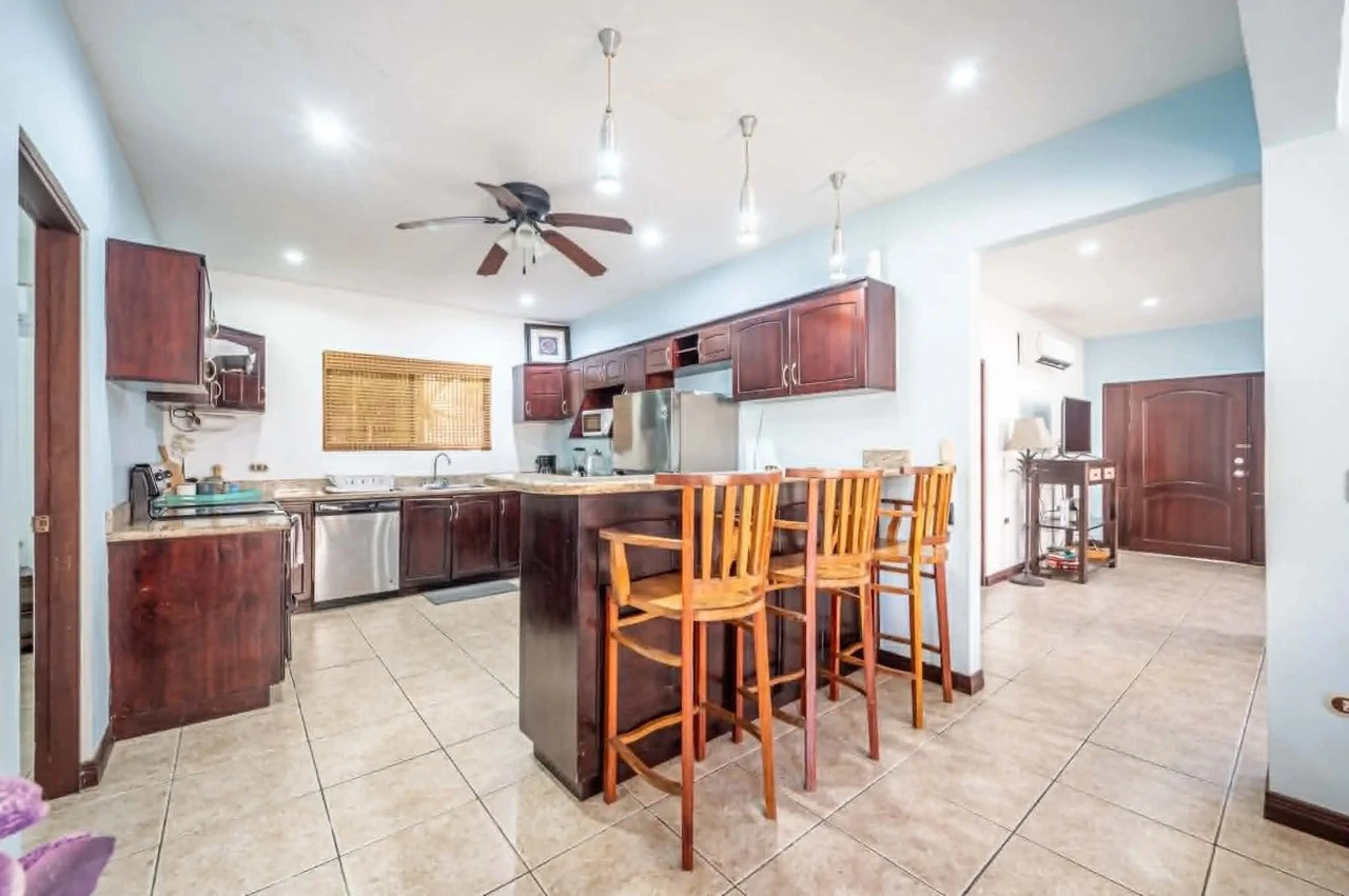 Rare Opportunity in Jacó’s Only Oceanfront Gated Home Community - Gallery image 26