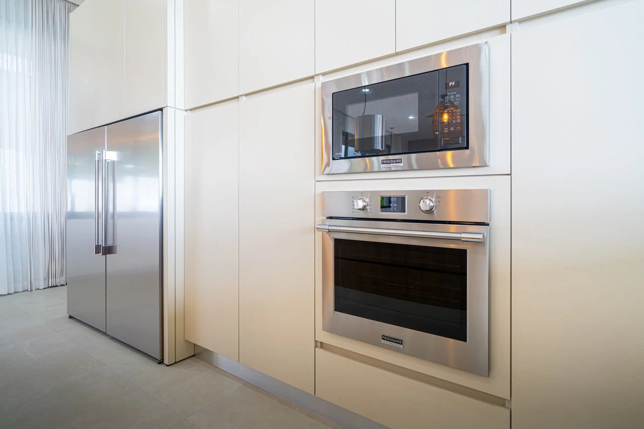 Lion's Gate Sunset Estate - Gallery image 80