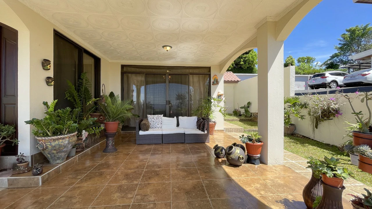Spacious Home in Condominio El Roble – Cozy Spaces and Stunning Views - Gallery image 5