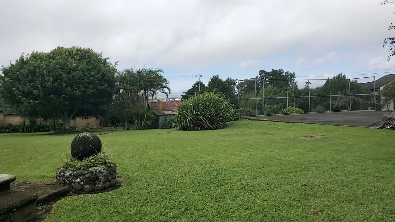 Villa For Sale in San Luis - Gallery image 24