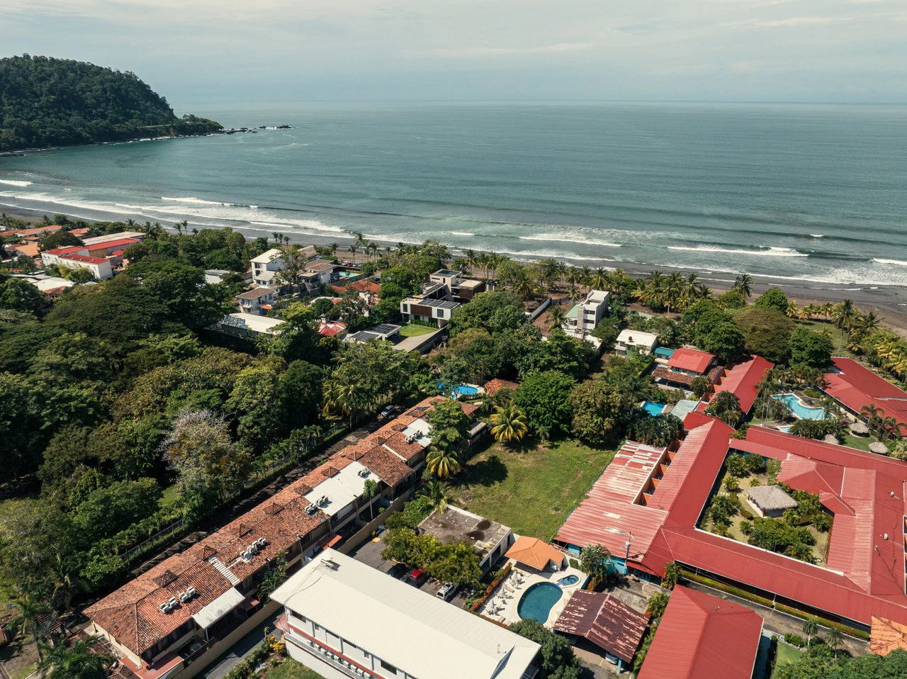 Beautiful Lot a few meters from the beach Property for Sale: 1,103 m² Lot in Playa Jaco, Costa Rica - Gallery image 3