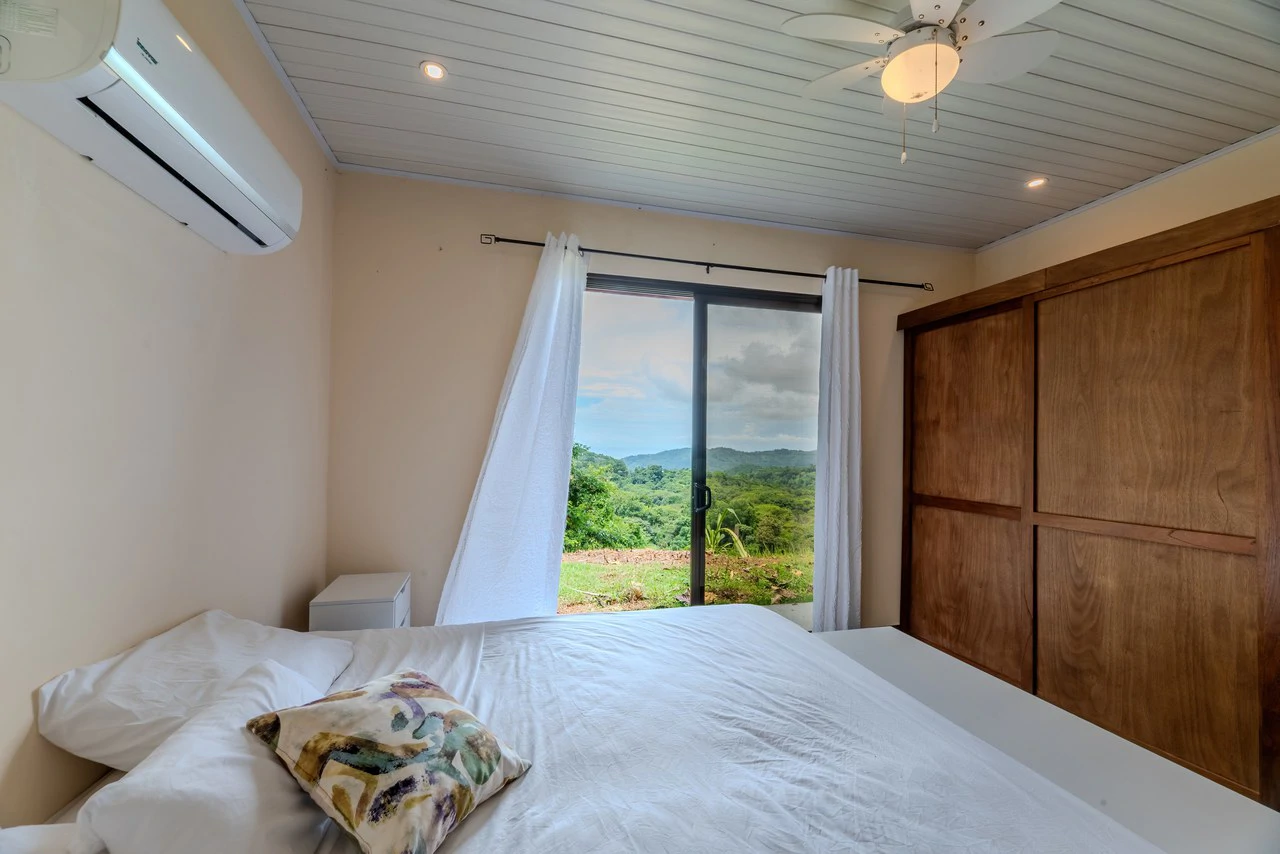 Casa Blanca: Ocean & Mountain View Home in Platanillo - Gallery image 35