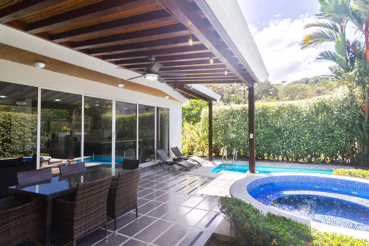 Fantastic Home in Punta Leona: Pool and Solar Panels in a Sought After Neighborhood Close to the Beach! - Gallery image 15