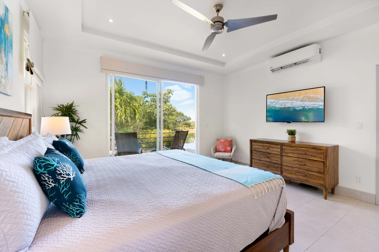 The Haven: Spacious Home + Private Casita in Gated Mar Vista Community - Gallery image 11