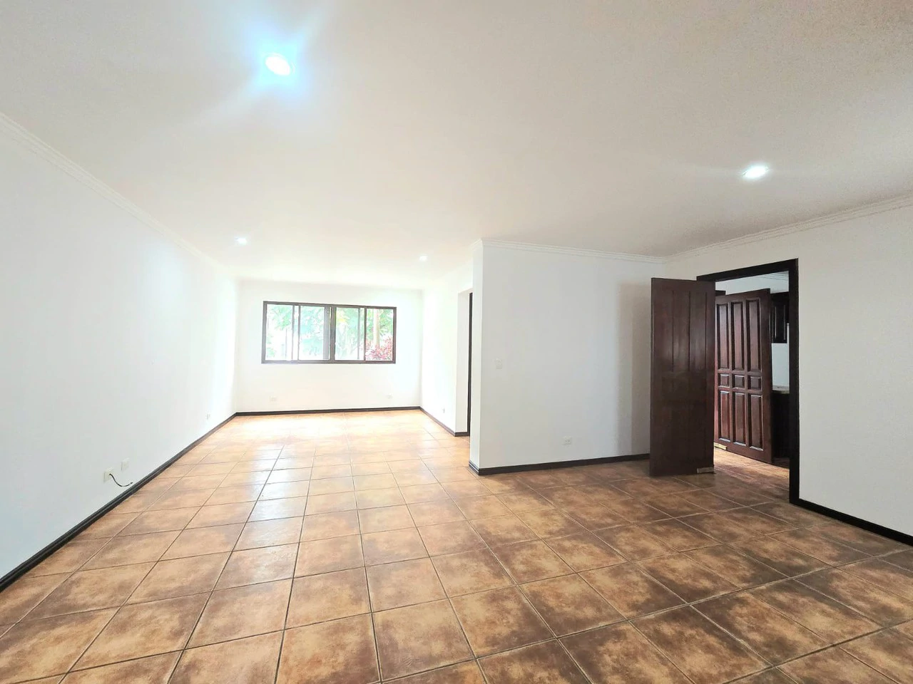 BARGAIN House for sale en gated community Ciudad Colon Costa Rica - Gallery image 5