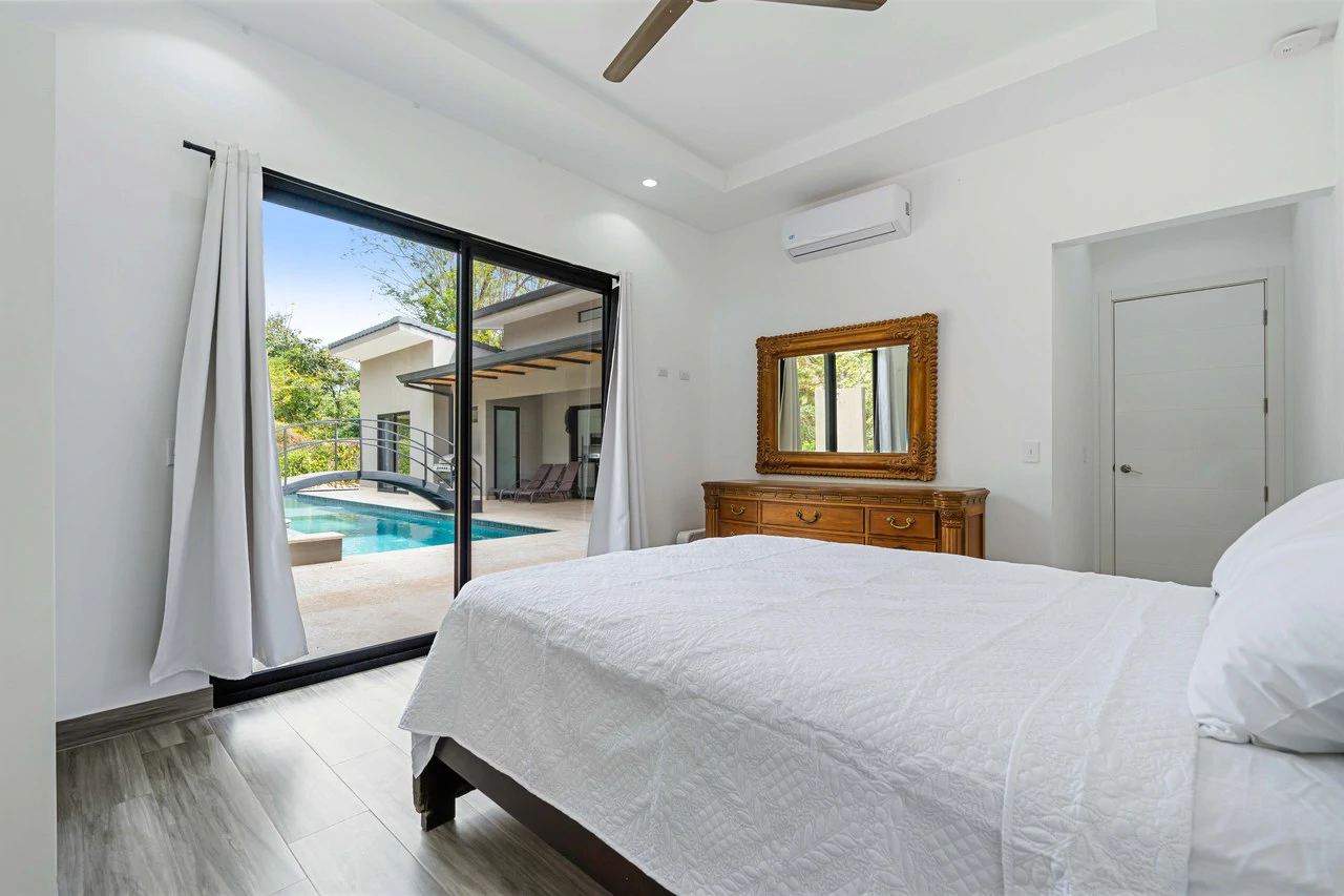 Casa Avalon: New 4-Bedroom Home on 1.48-Acre Lot – Build 2 More Structures, Just Minutes from the Beach! - Gallery image 9