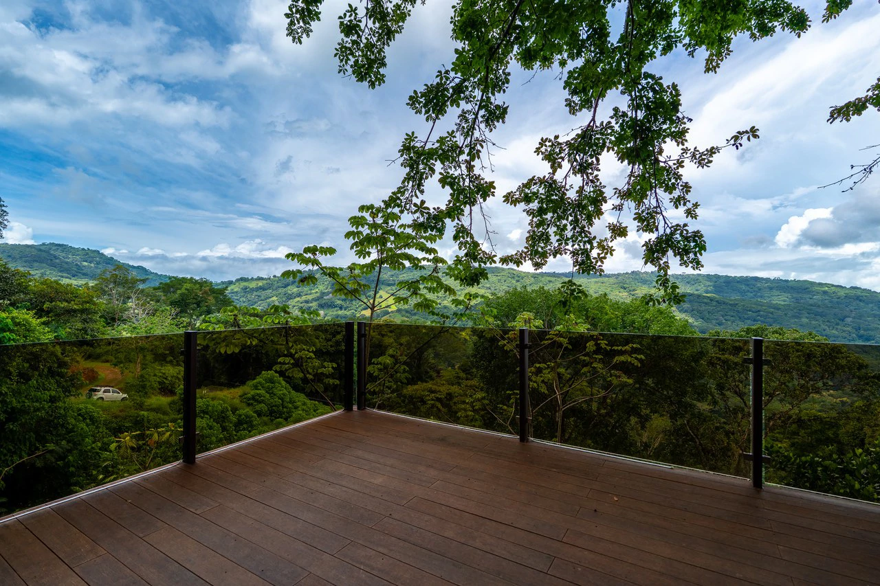 Prime 7.8 Acre Commercial Property with Restaurant for Sale in Costa Rica - Gallery image 32