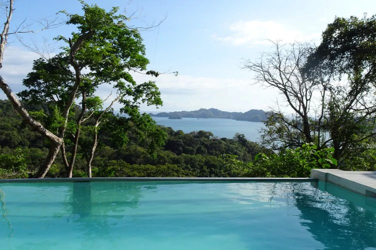 Coco: 3-Bedroom Forest-Side Home Near Playa Pájaros - Gallery image 14