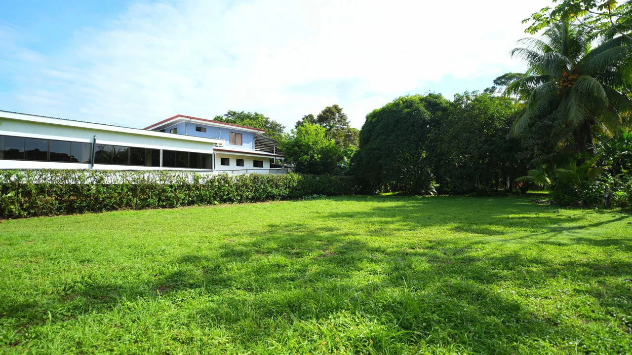 Near the Coast House For Sale in Ojochal - photo 2