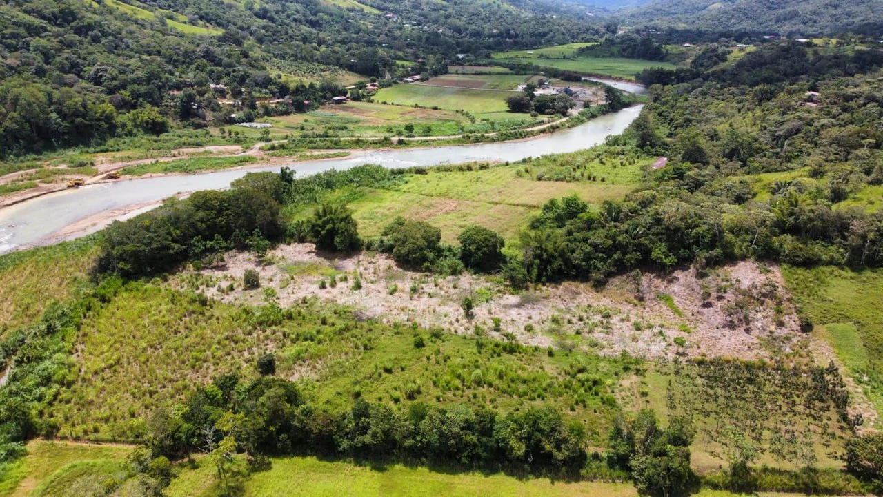Se vende propiedad de 13494m2 en Rosario Pacuar, Pérez Zeledón.: Countryside Home Construction Site For Sale in El Rosario de Pacuar