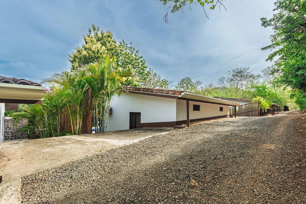 Villa Los Monos: High-Income 9-Unit Rental Property Near Playa Grande - Gallery image 68
