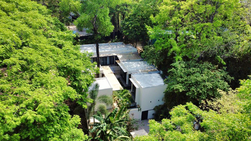 Casa Mareva: Luxury Tropical villa 5 minutes from Playa Pelada - Guiones Nosara - Gallery image 9